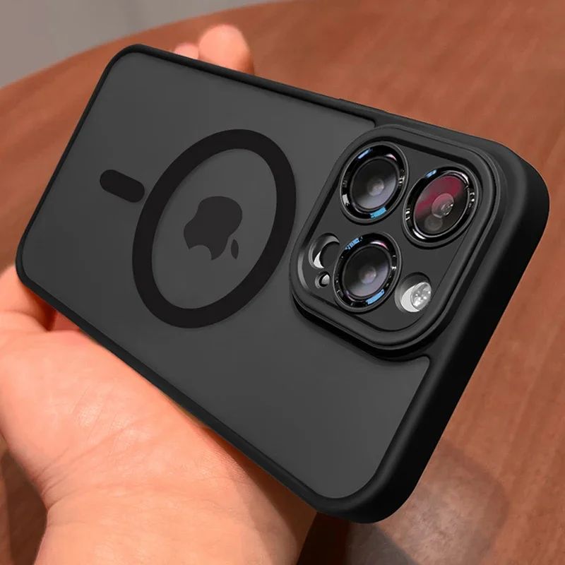 Capinha de Celular iPhone Magnética Fosca Translúcida Proteção Anti-Impacto